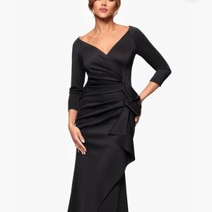 NWT XSCAPE scuba Evening gown 8P Black Elegant Formal Classy fits true to size
